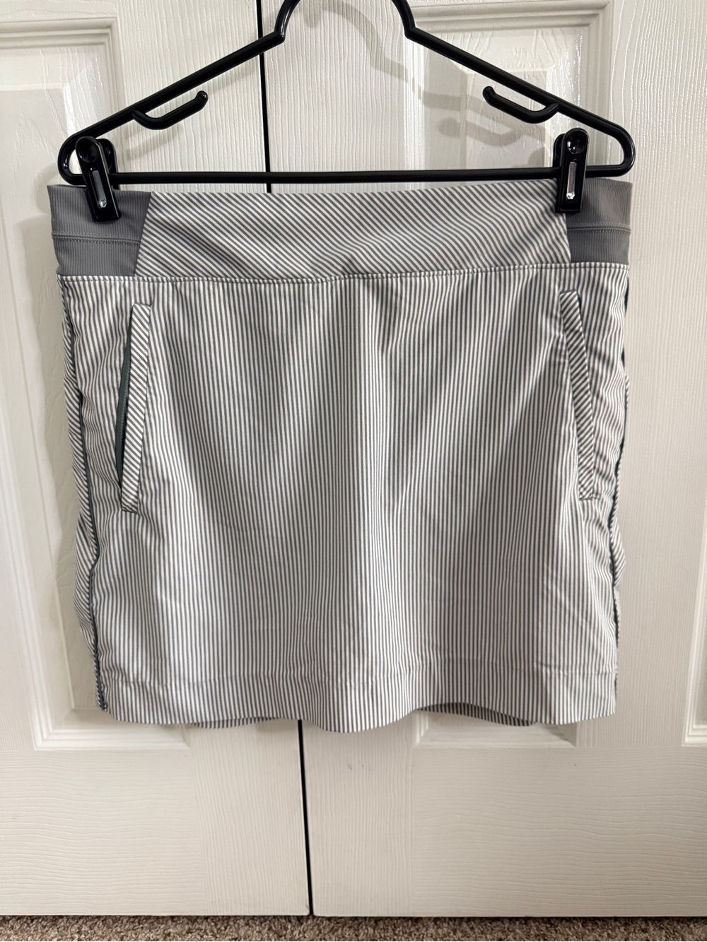 Athleta Brooklyn Gray and White Striped Active Skort